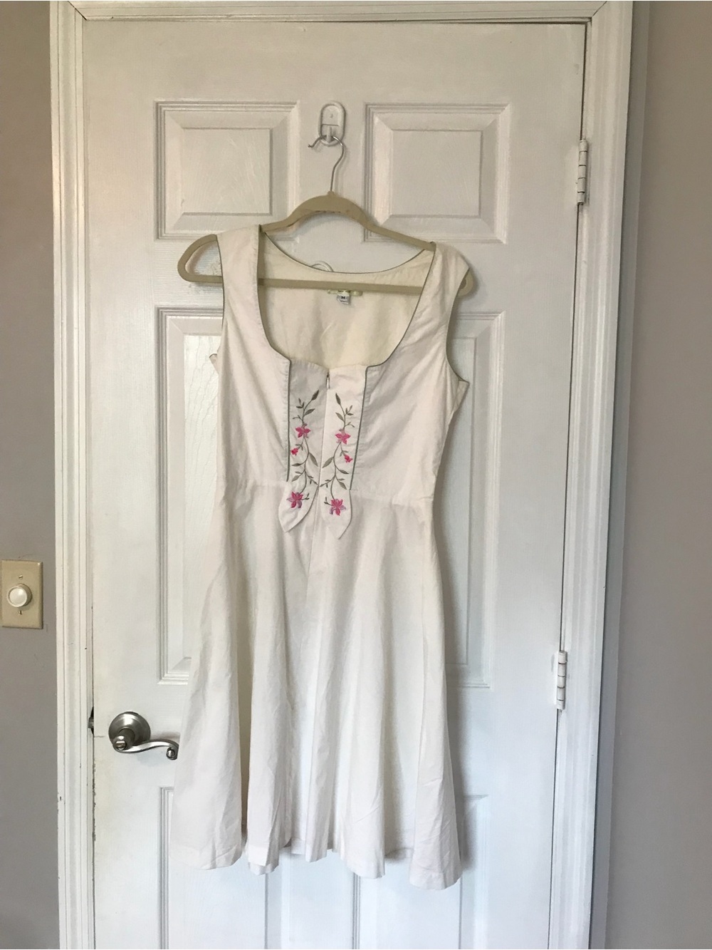 Kristin Lynn Martha’s Vineyard Sleeveless White Midi Dress with Pink Floral